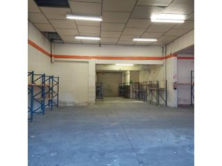 Local Comercial  Lluis martinell. Local en venta en valls
