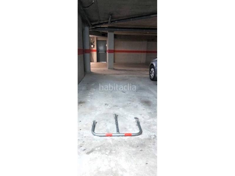 Foto 7b1b0432-95be-4a21-92a4-2a3bf1a699d8. Aparcament cotxe a Valls