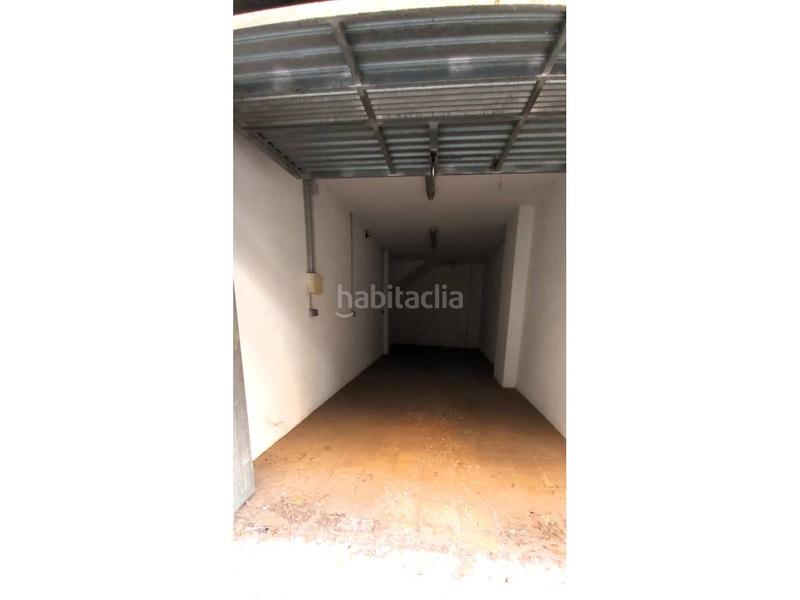 Foto dec5af95-9786-4837-8b73-71f99193e619. Parking coche venta de garaje en Valls