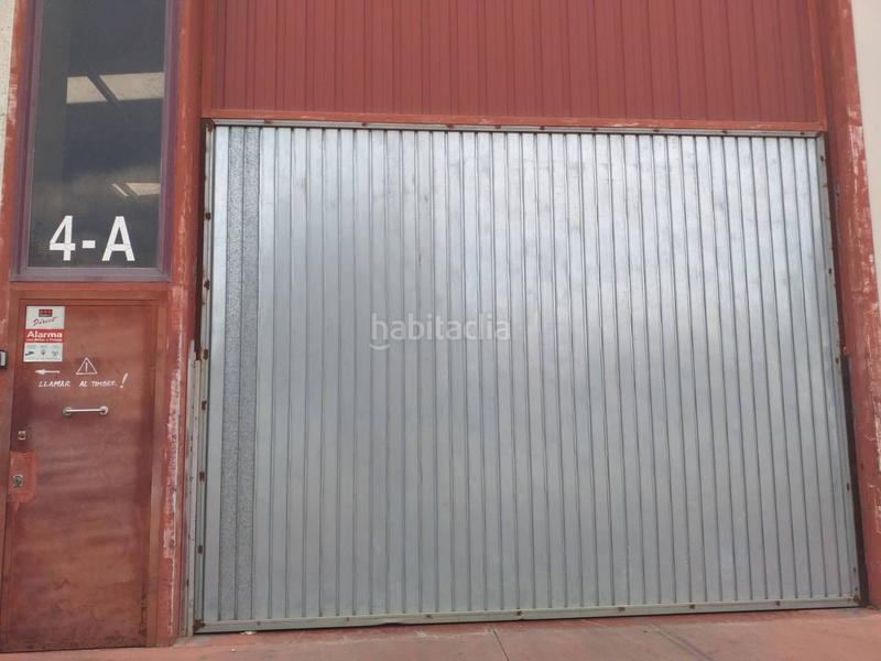 Foto b3c0e4cc-952d-4835-81ec-32eef90f2f68. Rent industrial building in Bellvei