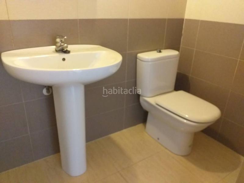 Foto bfb5a249-e2b6-49ac-844e-5f18d71d15b9. Rent industrial building in Bellvei