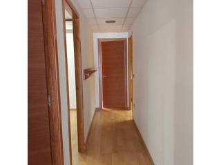 Rent Business premise  Sant jordi. Local en alquiler en valls