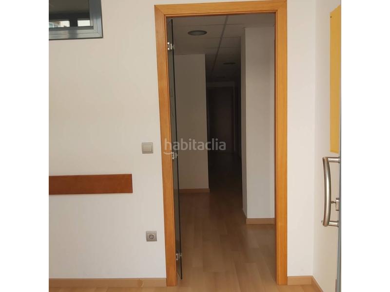 Foto 14f1b4a1-fdb4-4067-9b52-d5e7964c2acd. Location local commercial dans Valls