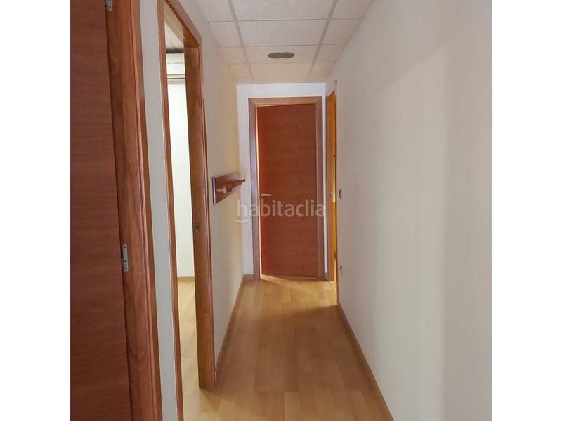 Foto 415e4191-e4e1-41ba-b619-84c8cb9a1a01. Location local commercial dans Valls