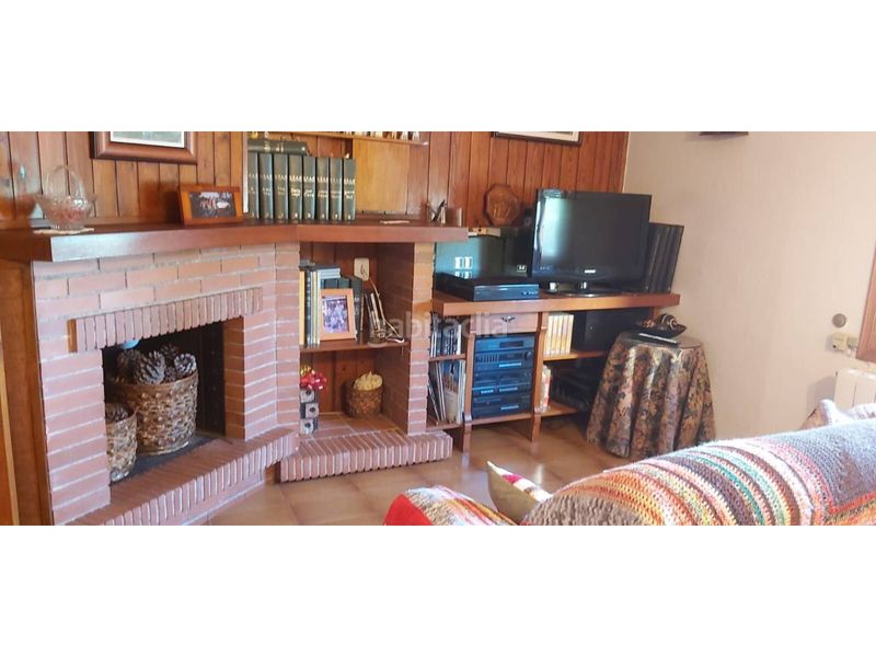 Foto 3001034b-29b9-4fa8-91c6-439bdf82a018. Casa amb aparcament a Alcover