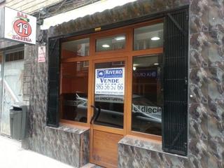 Locale commerciale in Calle maría josefa 19. Zona el llano (gijón) bar totalmente instalado, cocina, almacén