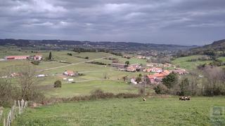 Landgut in Barrio ambas 16. Ambas (carreño) finca rústica de 13.771 metros, vistas, soleada