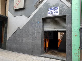Local Comercial en Avenida telares 23. Ocasión local instalado avenida de los telares, frente estacione