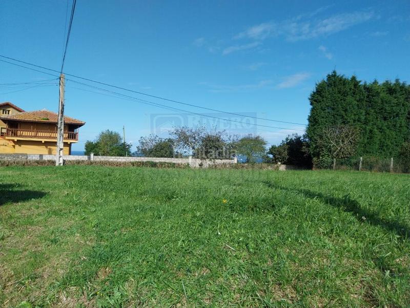 Foto ad7f908e-6d9b-4449-9370-a162d5c292c0. Terrain résidentiel dans Verdicio-Bañugues-Cabo Peña Gozón