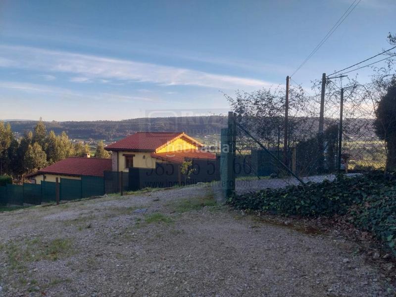 Foto c7fb73a8-5409-447b-8e5e-0c9b4cc92b99. Terreny residencial a Carreño