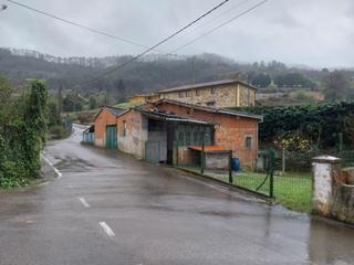 Terreno residenziale  Carretera de fondón. Finca urbana en deva (gijón) con edificación 120 metros