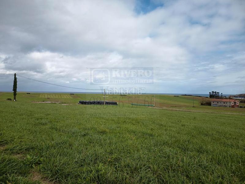 Foto 1ce4c3ad-c41b-458d-99e2-9c772c60f873. Terreny residencial a Verdicio-Bañugues-Cabo Peña Gozón