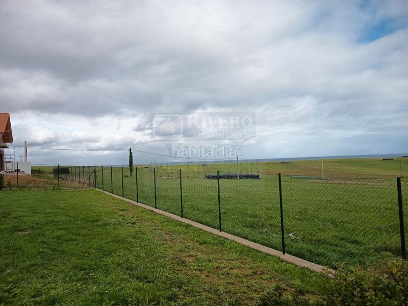 Foto 766a69ff-c9be-47a9-9111-c24eec0c65e0. Terreny residencial a Verdicio-Bañugues-Cabo Peña Gozón