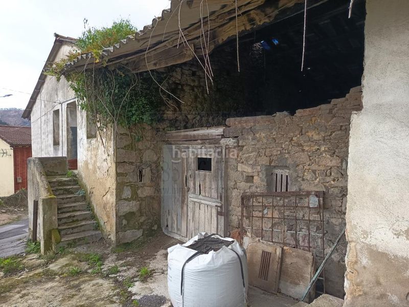 Foto edb68b02-46af-4aa8-82f7-9f21ff784677. House in Illas