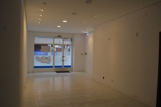 Geschäftsraum  Plaza de la guitarra. Local comercial céntrico, lado pz. la guitarra, posibilidad de v