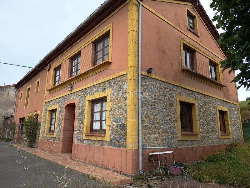 Foto d86ee746-6162-4f01-b459-dd93f2dc5208. Casa a Verdicio-Bañugues-Cabo Peña Gozón