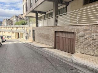 Parking coche  Kalamua kalea. Se vende garaje en kalamua