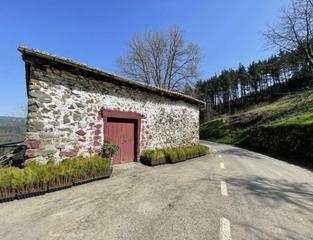 Masia  Azkue bailara. Se vende caserio beraseta