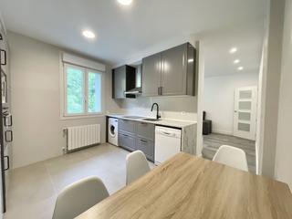 Pis  Santa ana kalea. Se vende vivienda en santa ana kalea