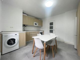 Pis  Karmen plaza. Se vende piso en altzola auzoa con terraza hermosa