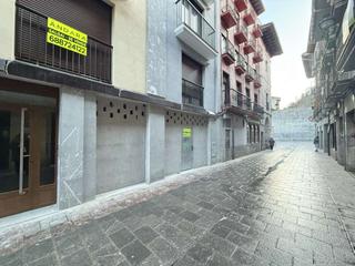 Local commercial  Errosario kalea. Se vende local comercial en errosario kalea