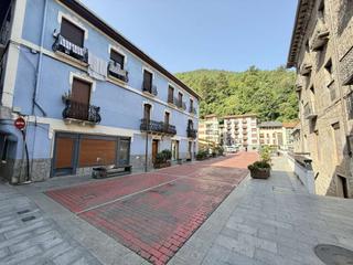 Local commercial  Santa ana kalea. Se vende local en el centro de soraluze