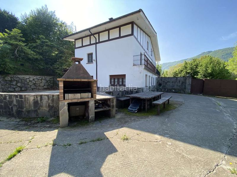 Foto 0e719876-ac79-4ec2-b7bf-bef059eaeb93. Casa amb calefacció aparcament a Elgoibar