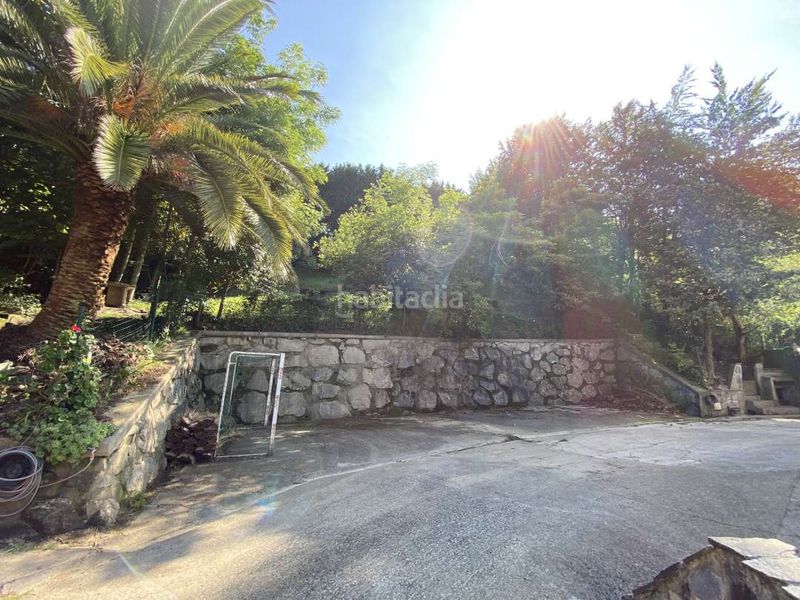 Foto a8f3e5bf-c705-43b5-a653-017b7bf4bbe3. Casa amb calefacció aparcament a Elgoibar