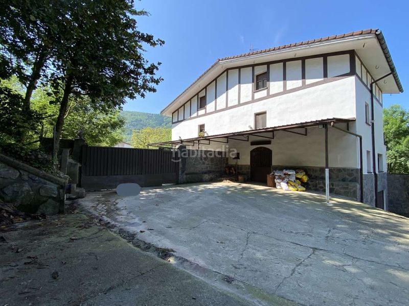 Foto db8b7b6c-9e79-4f22-94ee-32c9d73c0b1c. Casa amb calefacció aparcament a Elgoibar