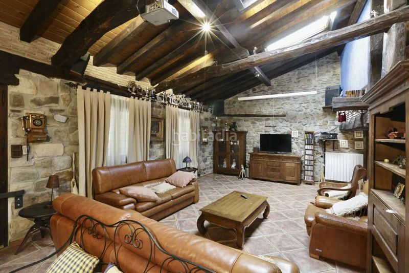 Foto 46b6b1fa-b4a4-4042-90b1-129c90f660c2. Casa amb aparcament a Elgoibar