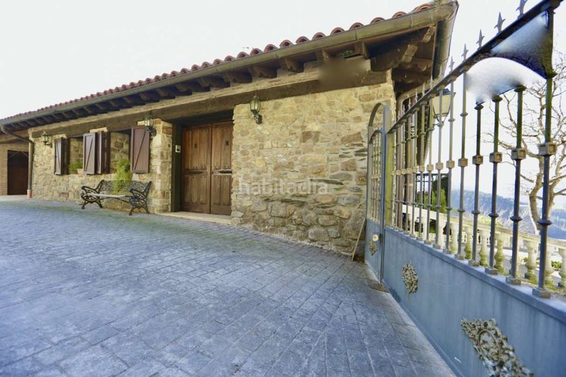 Foto 4c580cb3-5c7d-47f3-b2aa-41f50bfddaf5. Casa amb aparcament a Elgoibar
