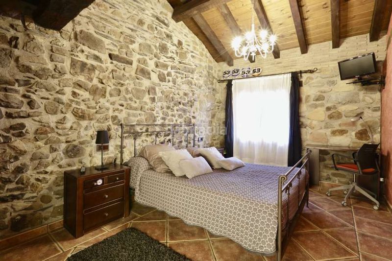 Foto 533fdf16-d611-4bea-9690-8b572cd2f3f6. Casa amb aparcament a Elgoibar