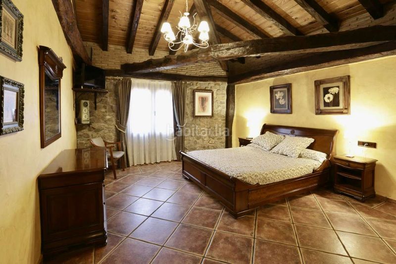 Foto 5a693709-e19a-47e8-b097-6e0f52120bc9. Casa amb aparcament a Elgoibar