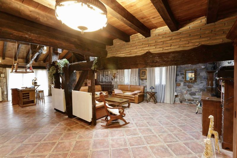 Foto d6852f3b-5955-415a-8d72-e5901536b6b9. Casa amb aparcament a Elgoibar
