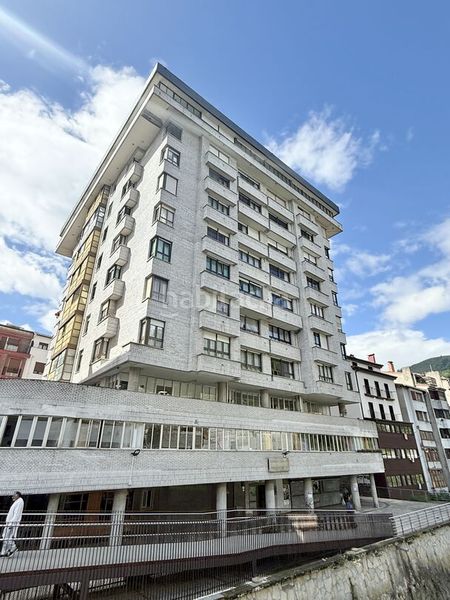 Foto b6b93777-bd37-4d65-b49a-3acc2a9d71f0. Pis amb calefacció aparcament a Elgoibar