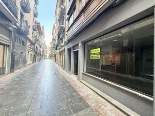 Geschäftsraum  San bartolome kalea. Se alquila local comercial en el centro
