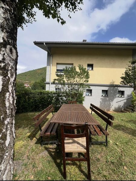 Foto 3d00dde1-3415-4369-ba23-25ddb05b3aee. Casa amb calefacció aparcament a Elgoibar