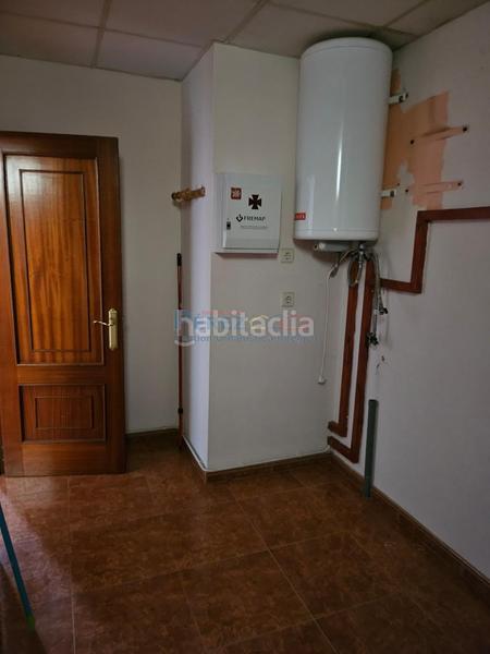 Foto 2170f062-2fa6-4d74-b545-9f63f6402d24. Miete geschäftsraum in Fene