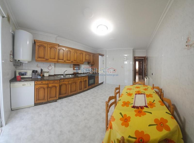 Foto 121d9bd6-69ed-43a8-a88e-1f5fcd8ad78e. Flat with heating parking in A Malata - Catabois - Ciudad Jardín Ferrol