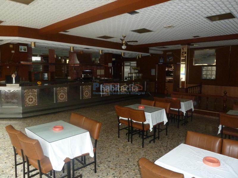 Foto 74c0cf80-a46d-43ef-96ae-77858e20dc2f. Local comercial en Fene