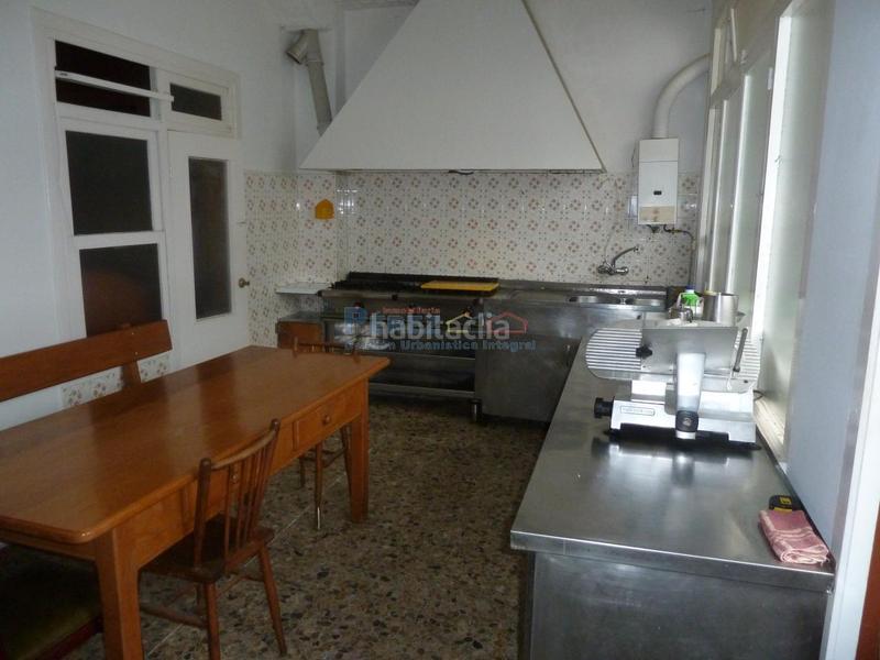 Foto 473ad280-3db8-4b9f-9996-94697a26982c. Local commercial dans Fene