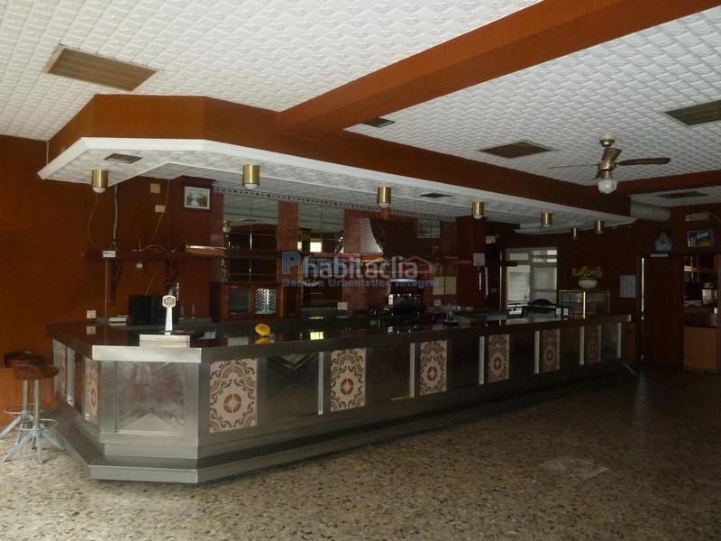 Foto 5aa6d2ae-4fd9-400e-a51e-f516480fb9a1. Locale commerciale in Fene