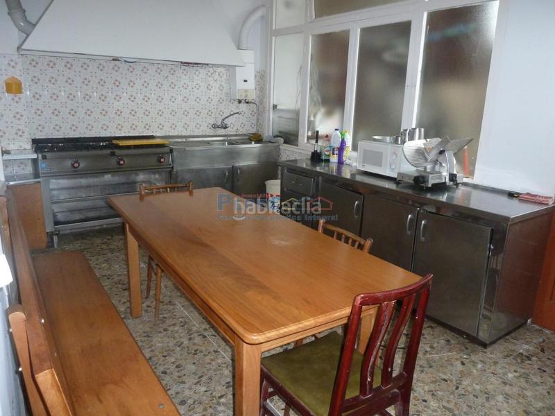 Foto ad4518ea-cae8-40a2-a607-81b08e26fd37. Locale commerciale in Fene