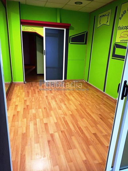 Foto 3791a3af-be06-4ec2-a1d0-bf0fb872d2b5. Local comercial en Fene