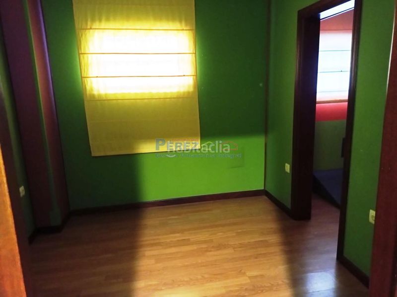 Foto 557a120f-e30b-45ea-a52b-4a72a21cc9cf. Local comercial en Fene