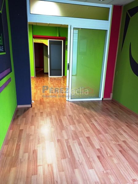 Foto 968643f7-b851-45d8-b993-d0fc2c493bf6. Local comercial en Fene