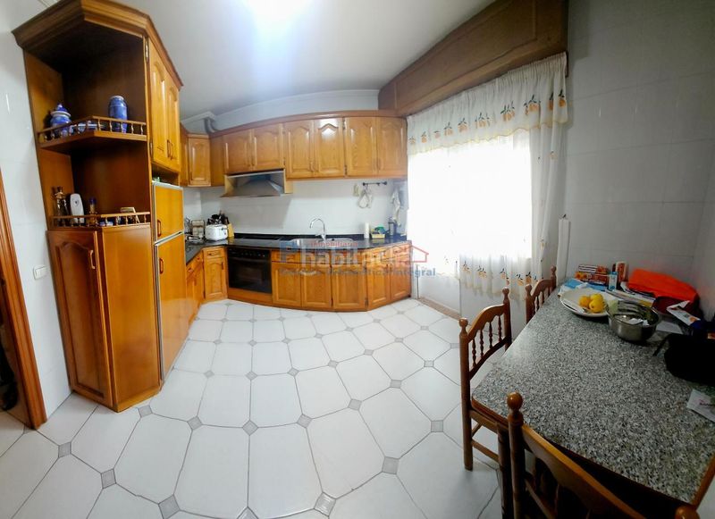 Foto 7b606a70-fe5c-4d01-8514-26489e7a2707. Casa en Fene