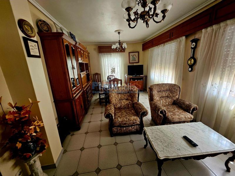 Foto aae2c8f5-8d6b-4a2c-9421-cabd03fdeb24. Casa en Fene