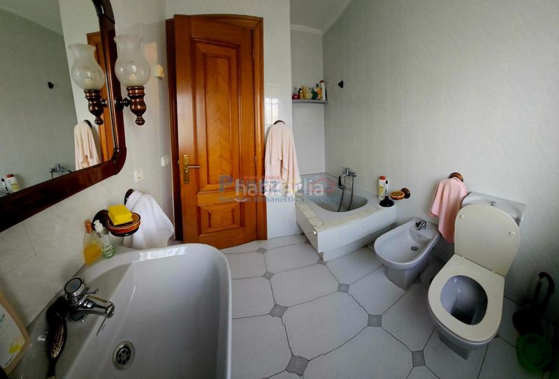 Foto b7aba5a6-f4d0-4808-a970-d5ce9043d77b. Casa en Fene