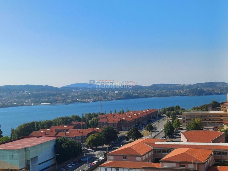 Foto 00a67250-3598-4f3b-b54e-c7bde2bcde4e. Pis amb calefacció aparcament a Caranza Ferrol
